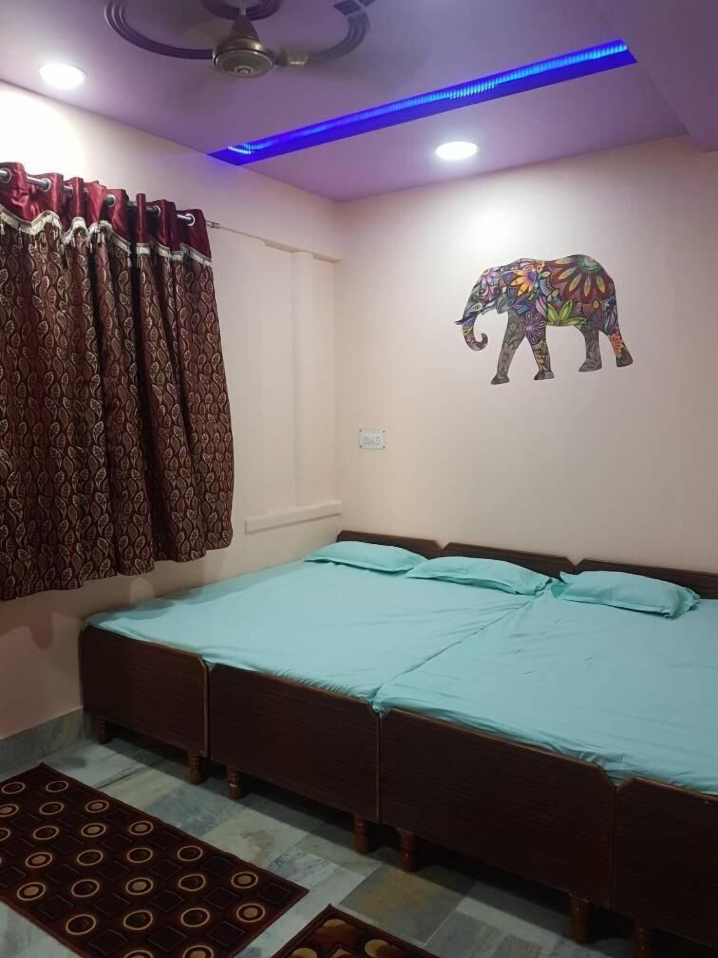 Babu Guest House - Varanasi — Photos 3