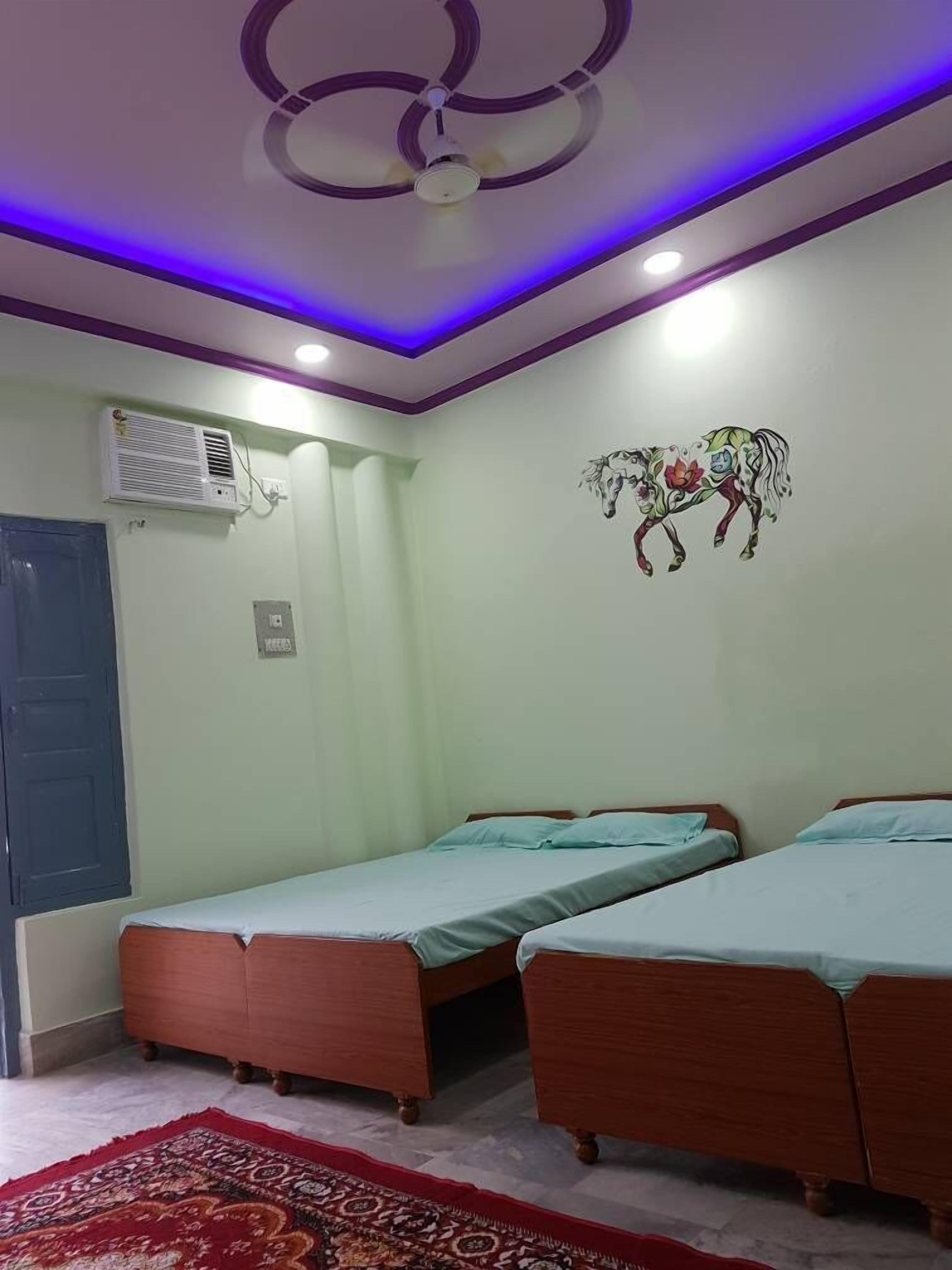 Babu Guest House - Varanasi — Photos 1